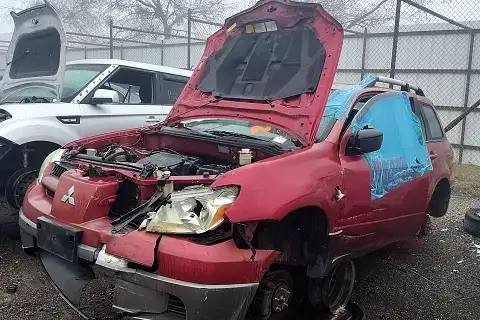 Photo of 2005 Mitsubishi Outlander