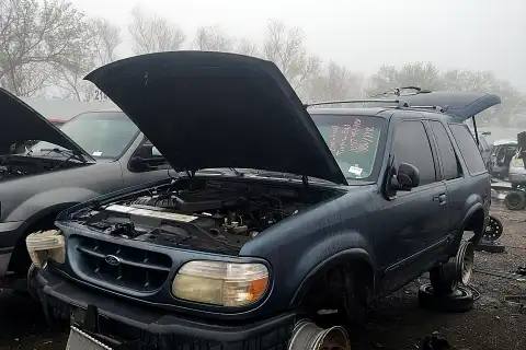 Photo of 1999 Ford Explorer