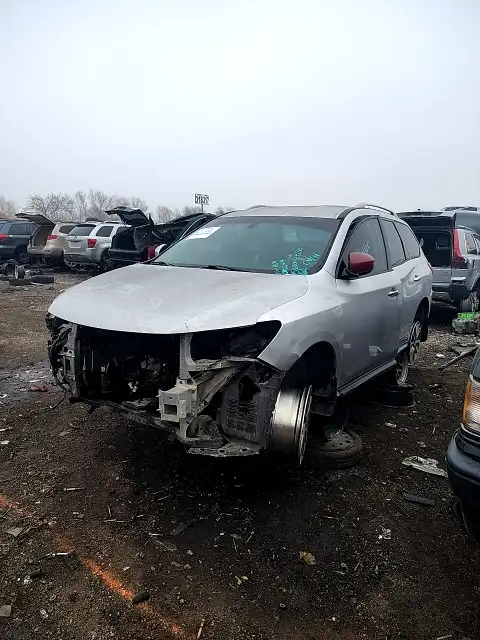 Photo of 2015 Nissan Pathfinder