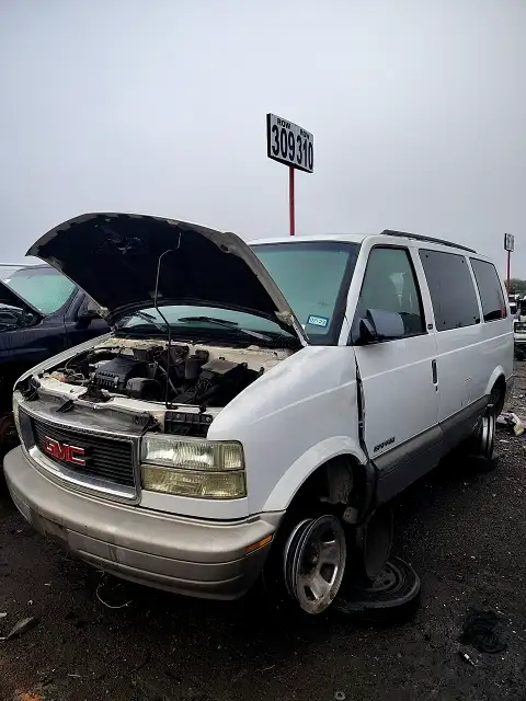Photo of 2002 Gmc Safari