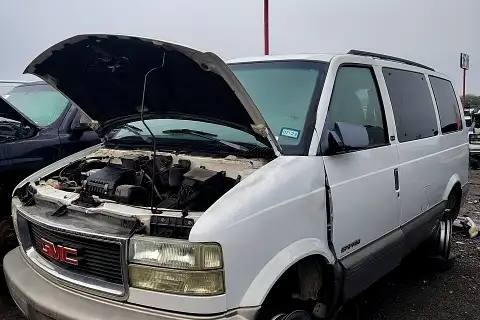 Photo of 2002 Gmc Safari