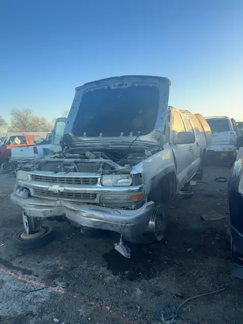Photo of 2000 Chevrolet Suburban