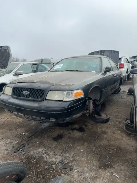 Photo of 2008 Ford Crown Victoria