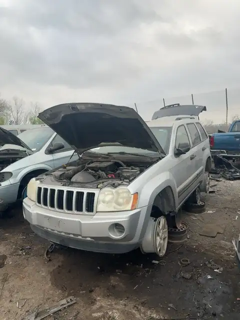 Photo of 2005 Jeep Grand Cherokee