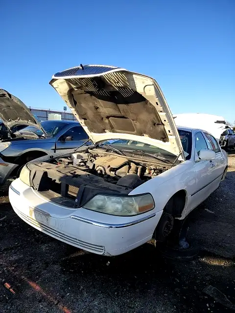 Photo of 2006 Lincoln Town Car
