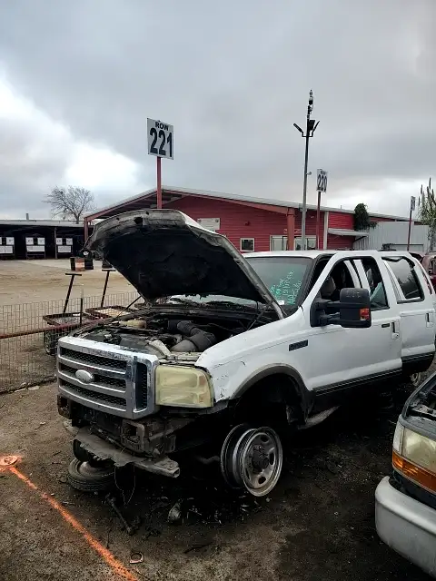 Photo of 2002 Ford Excursion