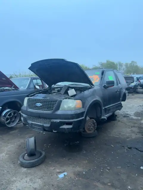 Photo of 2004 Ford Expedition