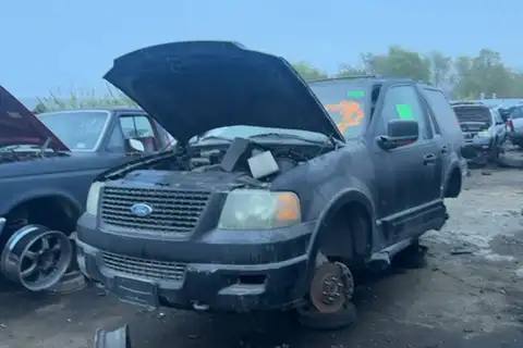 Photo of 2004 Ford Expedition