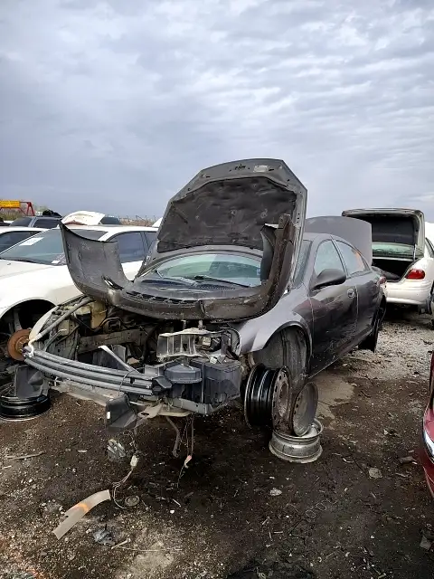 Photo of 2005 Dodge Stratus