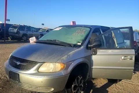 Photo of 2003 Chrysler Town & Country