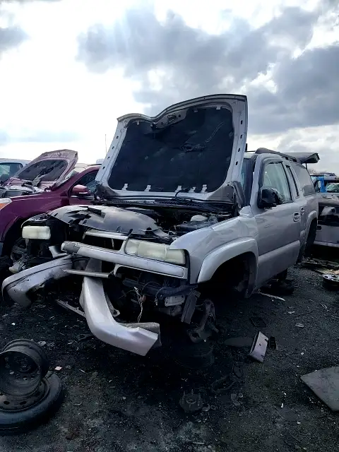 Photo of 2005 Chevrolet Suburban