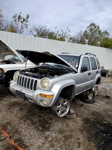 Photo of 2004 Jeep Liberty