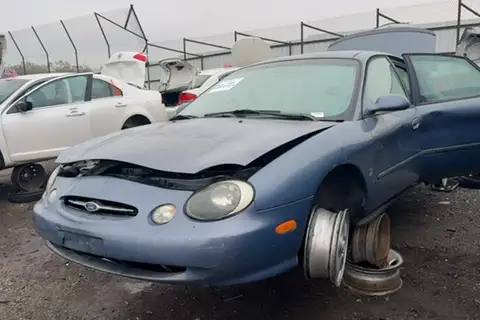 Photo of 1999 Ford Taurus