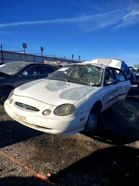 Photo of 1999 Ford Taurus