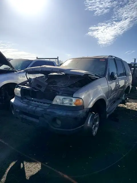 Photo of 2001 Lincoln Navigator