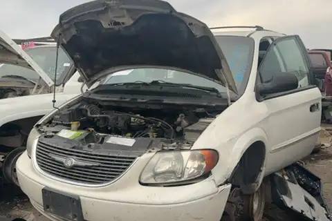 Photo of 2002 Chrysler Town & Country