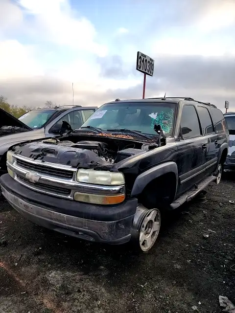 Photo of 2005 Chevrolet Suburban