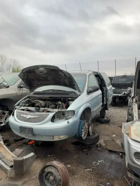 Photo of 2001 Chrysler Town & Country