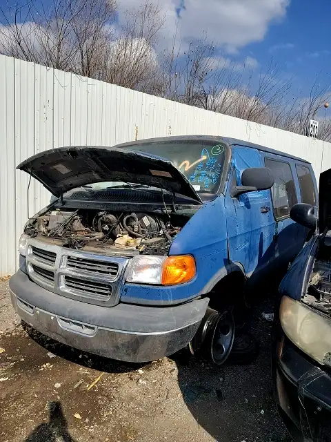 Photo of 2002 Dodge Ram Van