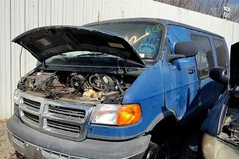 Photo of 2002 Dodge Ram Van