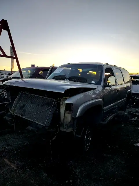 Photo of 2003 Chevrolet Suburban