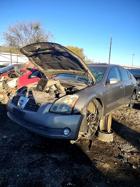 Photo of 2004 Nissan Maxima