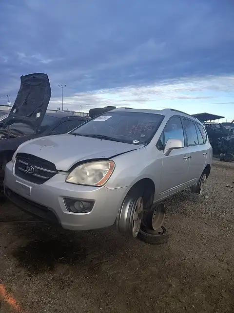 Photo of 2007 Kia Rondo