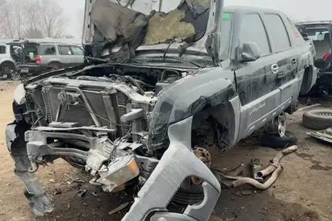 Photo of 2004 Chevrolet Avalanche