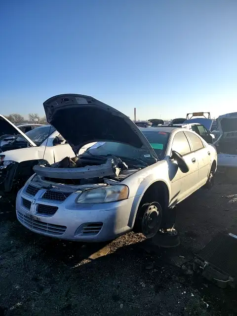 Photo of 2004 Dodge Stratus