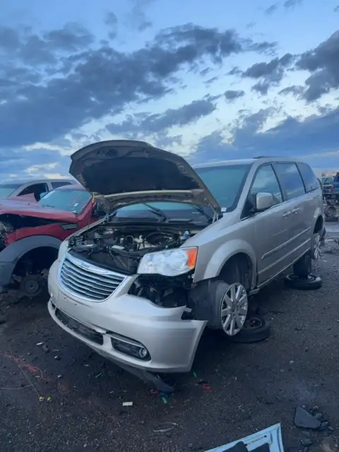 Photo of 2015 Chrysler Town & Country