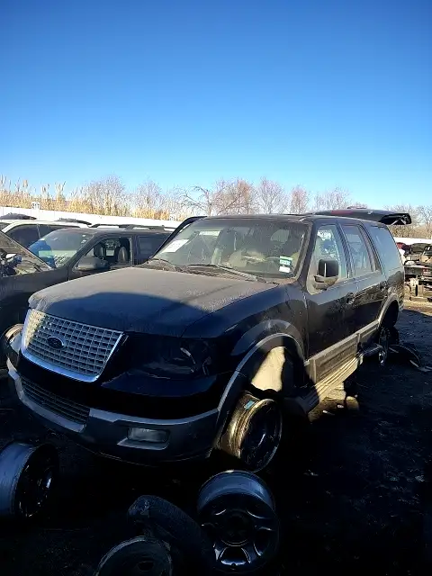Photo of 2004 Ford Expedition