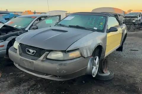 Photo of 2001 Ford Mustang