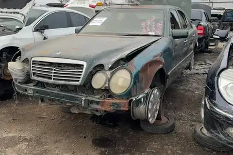 Photo of 1998 Mercedes-Benz E-Class