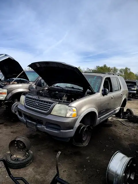 Photo of 2002 Ford Explorer