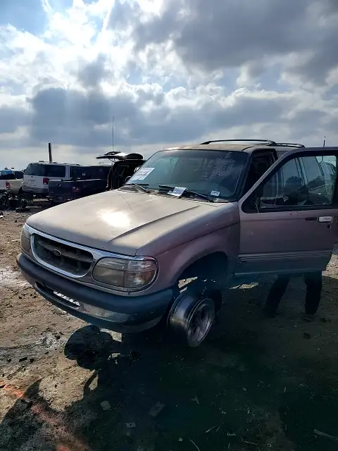 Photo of 1998 Ford Explorer