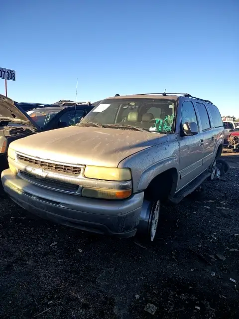 Photo of 2004 Chevrolet Suburban