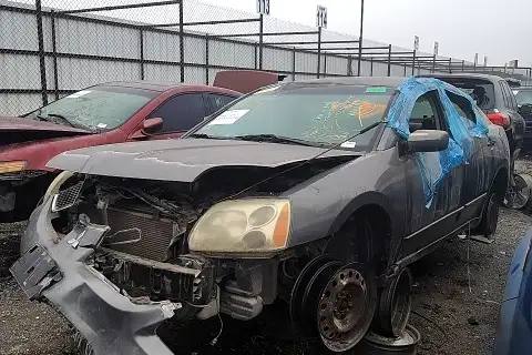 Photo of 2004 Mitsubishi Galant