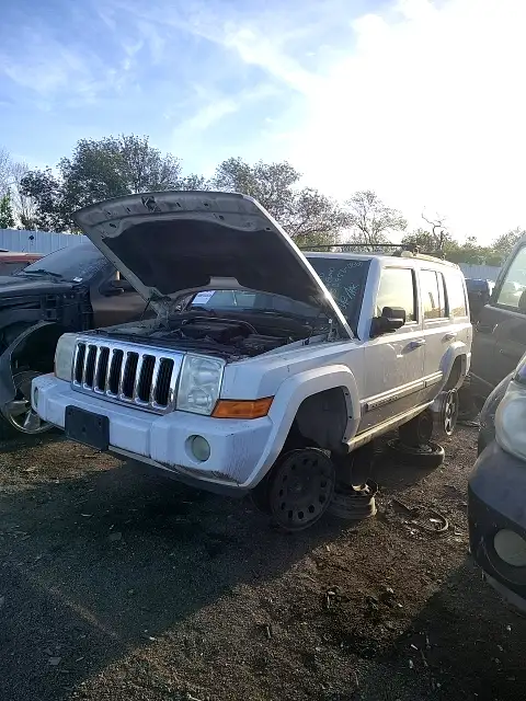Photo of 2008 Jeep Commander