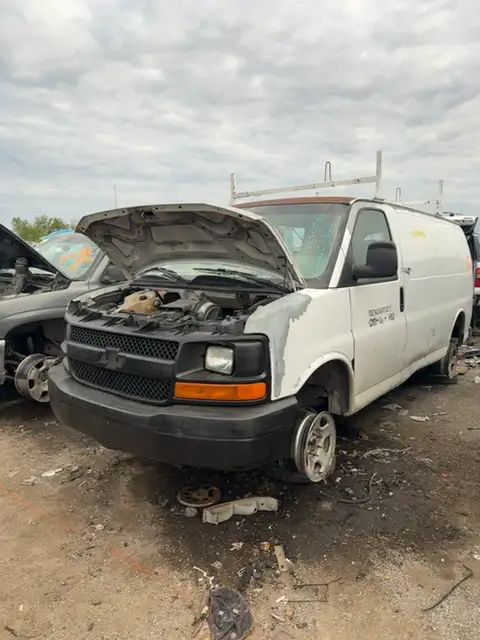 Photo of 2005 Chevrolet Express