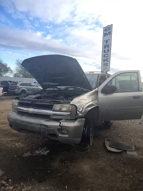 Photo of 2002 Chevrolet Trailblazer