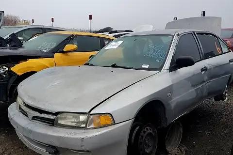 Photo of 2001 Mitsubishi Mirage