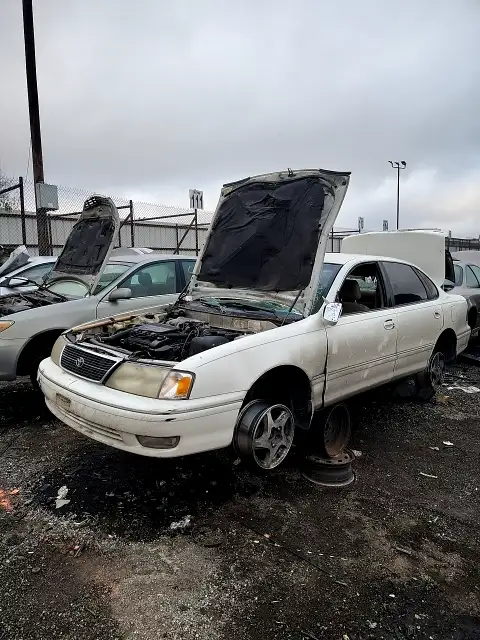 Photo of 1999 Toyota Avalon