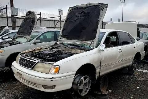 Photo of 1999 Toyota Avalon