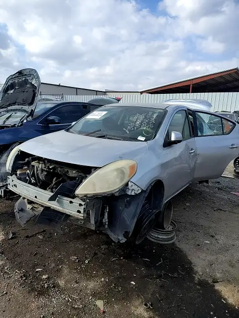 Photo of 2012 Nissan Versa
