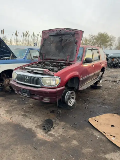 Photo of 1999 Mercury Mountaineer