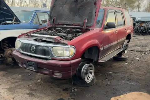 Photo of 1999 Mercury Mountaineer