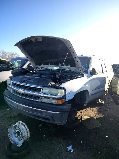 Photo of 2003 Chevrolet Suburban