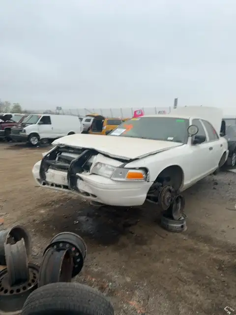 Photo of 2008 Ford Crown Victoria