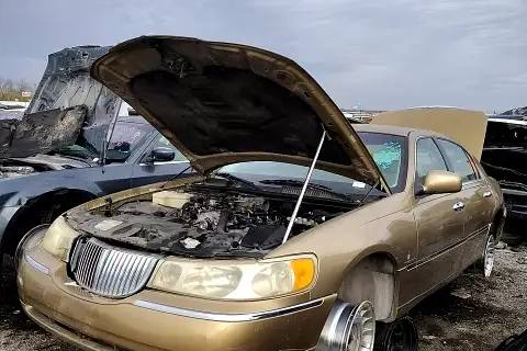 Photo of 1998 Lincoln Town Car