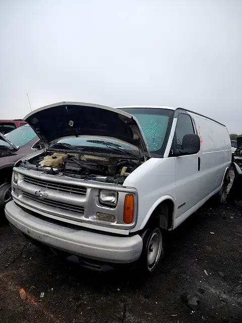 Photo of 1999 Chevrolet Express
